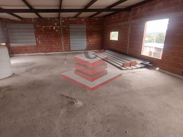 CASA EN VENTA EN BIALET MASSE MAS LOCALES COMERCIALES  CERCA RIO