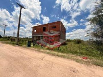 CASA EN VENTA EN BIALET MASSE MAS LOCALES COMERCIALES  CERCA RIO