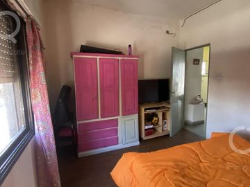 VENTA - Casa a Refaccionar - OPORTUNIDAD ! IDEAL 2/3 FAMILIAS