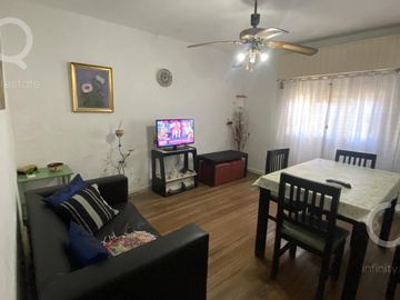 VENTA - Casa a Refaccionar - OPORTUNIDAD ! IDEAL 2/3 FAMILIAS