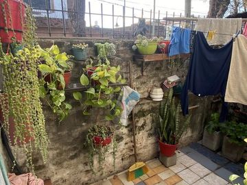 VENTA - Casa a Refaccionar - OPORTUNIDAD ! IDEAL 2/3 FAMILIAS