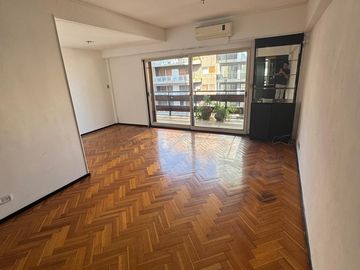 Venta Departamento 4 Ambientes en Flores con Renta