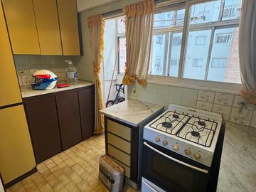 Venta Departamento 4 Ambientes en Flores con Renta