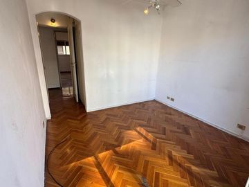 Venta Departamento 4 Ambientes en Flores con Renta