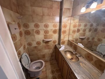 Venta Departamento 4 Ambientes en Flores con Renta