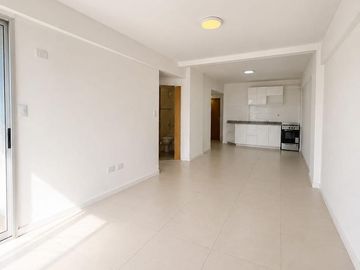 Venta departamento 2 ambientes luminoso, amenities. Flores