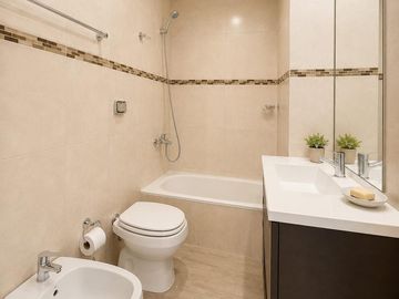 Venta departamento 2 ambientes luminoso, amenities. Flores