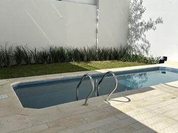 VENTA DEPARTAMENTO DIVISIBLE CON PATIO Y BALCON. AMENITIES