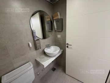 Oficina en Venta con cocheras en Olivos