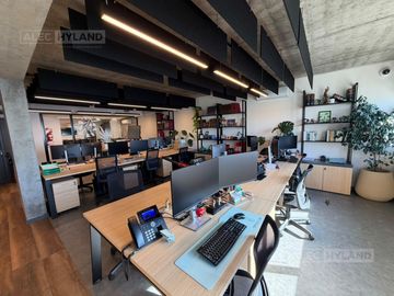 Oficina en Venta con cocheras en Olivos