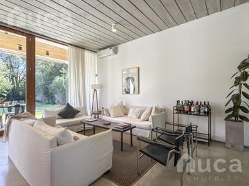 Casa en venta en Barrio Privado La Quinta con 3 dormitorios jardín y pileta