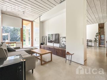 Casa en venta en Barrio Privado La Quinta con 3 dormitorios jardín y pileta
