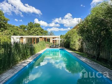 Casa en venta en Barrio Privado La Quinta con 3 dormitorios jardín y pileta