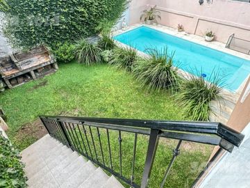 Venta casa 4 ambientes con local y pileta en Tigre Centro