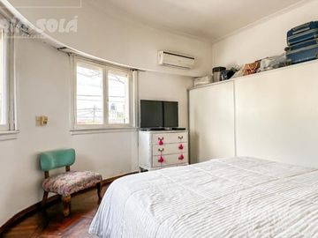 Venta casa 4 ambientes con local y pileta en Tigre Centro