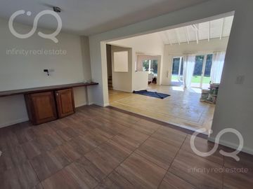 Casa en venta en Barrio Bermudas - Pilar