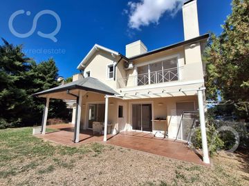 Casa en venta en Barrio Bermudas - Pilar