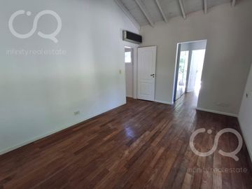 Casa en venta en Barrio Bermudas - Pilar