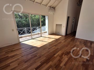 Casa en venta en Barrio Bermudas - Pilar
