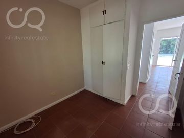 Casa en venta en Barrio Bermudas - Pilar
