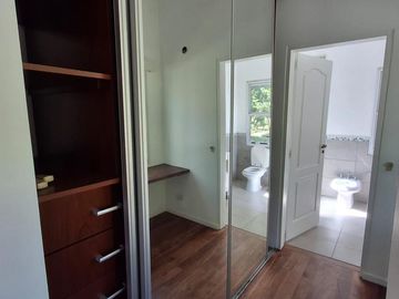 Casa en venta en Barrio Bermudas - Pilar