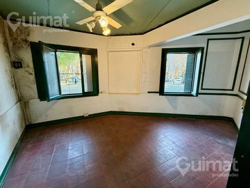 Local - casa destino comercial en esquina Delgado y Zárraga - colegiales