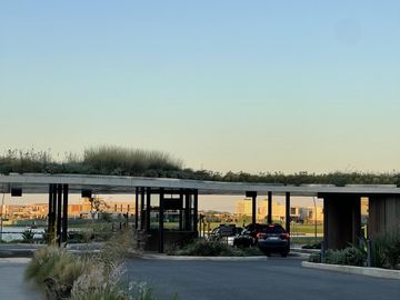 Lote sobre el lago central en venta en LOS PUENTES, NORDELTA.