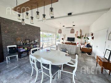 Casa en  venta en Barrio Privado Don Joaquin Canning