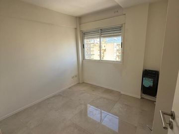 Venta Departamento 2 Ambientes con Balcon en Floresta