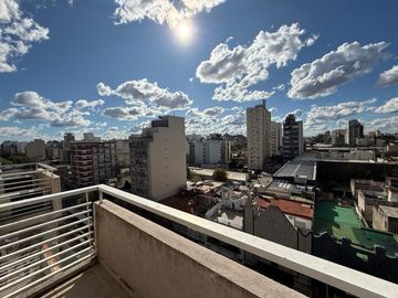 Venta Departamento 2 Ambientes con Balcon en Floresta