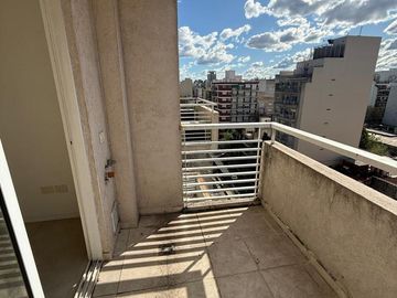 Venta Departamento 2 Ambientes con Balcon en Floresta