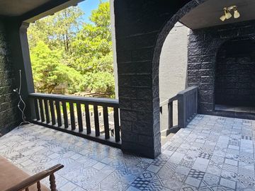 Hotel estilo gótico en Tanti