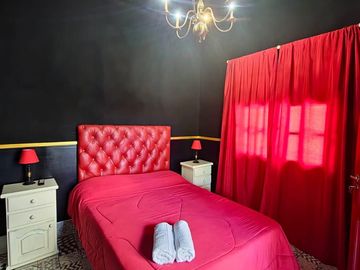 Hotel estilo gótico en Tanti