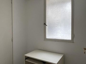 Excelente oficina con 2 cocheras en edificio de Categoría