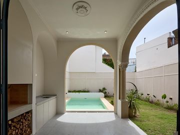 Casa 3 dormitorios + comodín en Sarmiento 2300