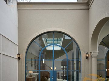 Casa 3 dormitorios + comodín en Sarmiento 2300