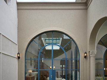 Casa 3 dormitorios + comodín en Sarmiento 2300