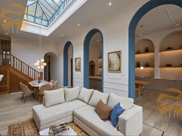 Casa 3 dormitorios + comodín en Sarmiento 2300