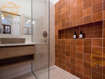 Casa 3 dormitorios + comodín en Sarmiento 2300