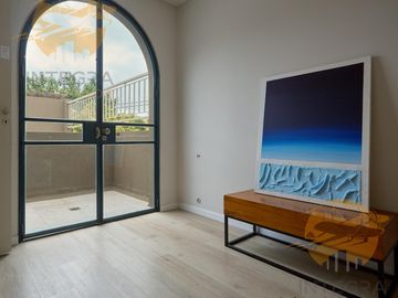 Casa 3 dormitorios + comodín en Sarmiento 2300