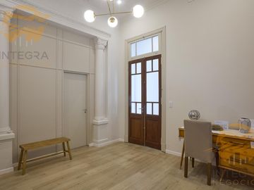 Casa 3 dormitorios + comodín en Sarmiento 2300