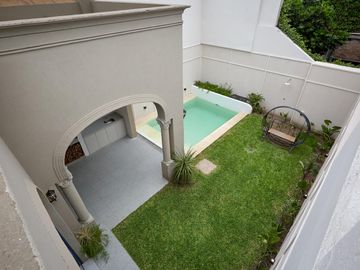 Casa 3 dormitorios + comodín en Sarmiento 2300