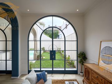 Casa 3 dormitorios + comodín en Sarmiento 2300