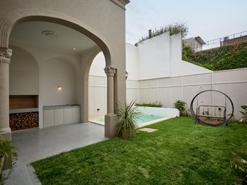Casa 3 dormitorios + comodín en Sarmiento 2300