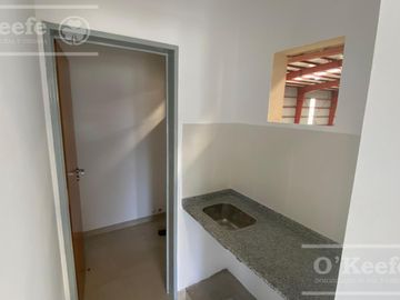 ALQUILER GALPÓN A ESTRENAR DE 1200 M2 EN PARQUE INDUSTRIAL PLATANOS