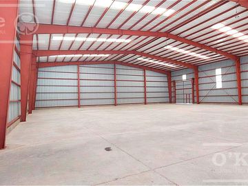 ALQUILER GALPÓN A ESTRENAR DE 1200 M2 EN PARQUE INDUSTRIAL PLATANOS