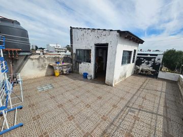 CASA EN PH EN 2 PLANTAS CON TERRAZA