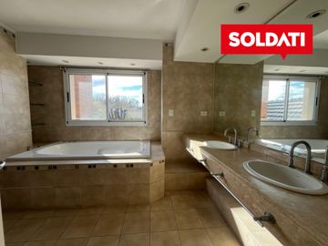 Casa en venta en La Caballeriza – Haras de Pilar - lote interno - APTA CREDITO