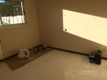 Casa en alquiler anual, 3 dormitorios, Barrio Cerrado San Matías, Escobar