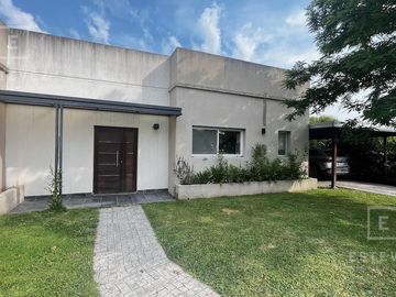 Casa en alquiler anual, 3 dormitorios, Barrio Cerrado San Matías, Escobar